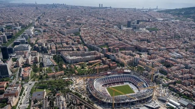 Una imagen aérea de las obras del nuevo Camp Nou.