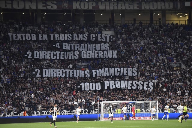 Bannières déployées par les supporteurs lyonnais lors du match contre le SCO d’Angers, le 17 mai au stade de Décines.