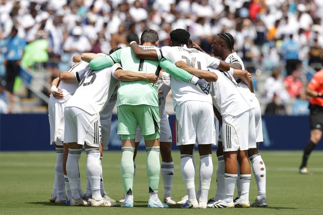 Conjura de los jugadores del Real Madrid antes de jugar en Charlotte contra Pachuca.