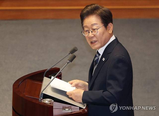 President Lee Jae Myung delivers a budget speech at the National Assembly in Seoul on June 26, 2025. (Yonhap) 