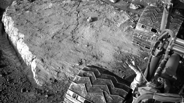 NASA's Curiosity Rover Captures Close-Up Images of Ridges Suggesting Ancient River Activity  | Image: NASA