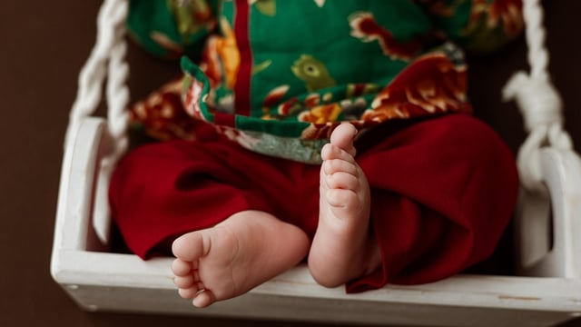 Police teams are deployed to find the missing newborn as soon as possible.