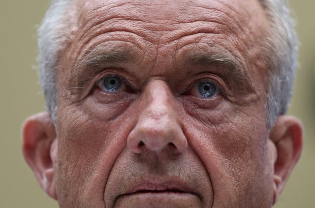 Eine Großaufnahme von Robert F. Kennedy Jr.