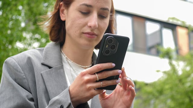 RTT macht das Versenden von Textnachrichten auch während einem Telefonat möglich.