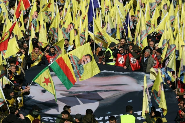 Die Bundesanwaltschaft hat einen mutmaßlichen PKK-Funktionär angeklagt, der in Deutschland sogenannte Sektoren der verbotenen Arbeiterpartei Kurdistans (PKK) geleitet haben soll. Über die Zulassung der Anklage entscheidet das Berliner Kammergericht.