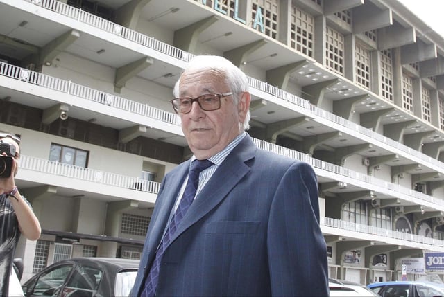 Vicente Andreu, en una imagen de archivo, con Mestalla al fondo
