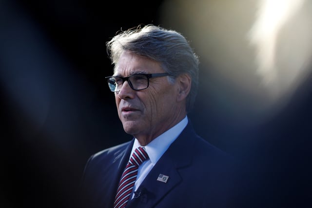 Rick Perry speaks to reporters outside the West Wing of the White House in Washington, U.S., October 23, 2019.  REUTERS/Tom Brenner/File Photo