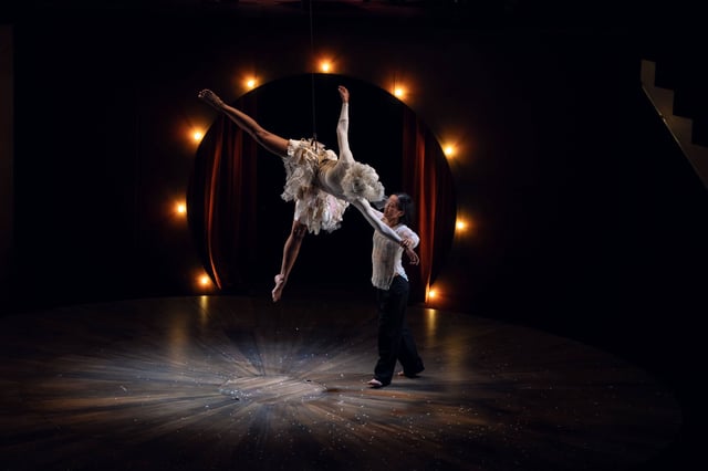 Un momento del espectáculo 'Le petit cirque' en el Teatre Grec