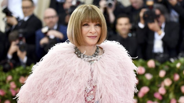 Vogue editor Anna Wintour has stepped down from her role as the editor-in-chief at Vogue America. 