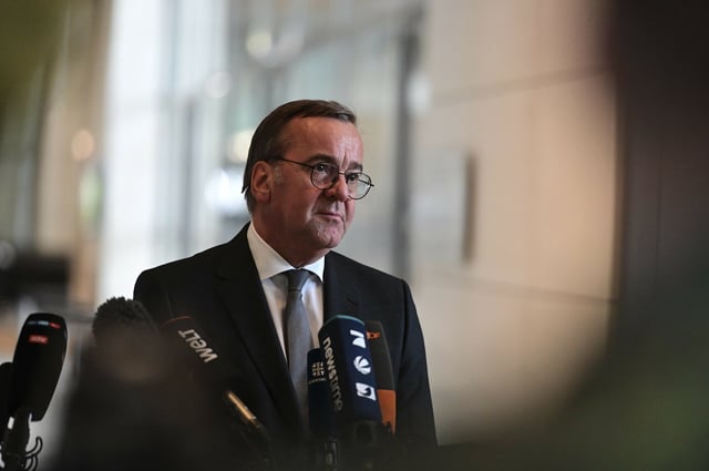 Verteidigungsminister Boris Pistorius (SPD) hält am geplanten Wehrdienstgesetz fest (Symbolbild).