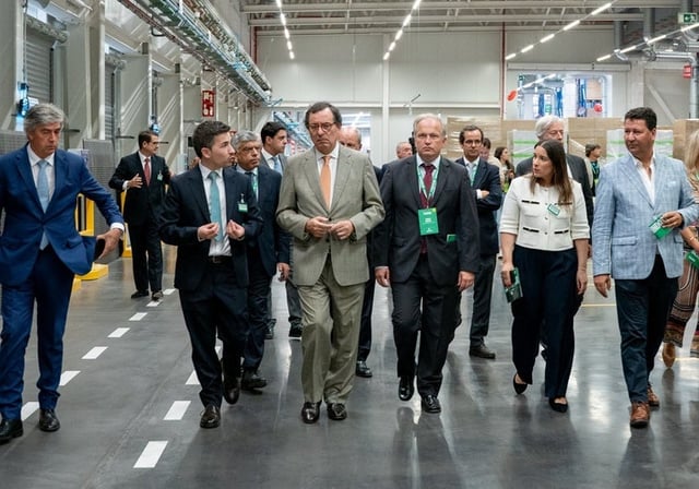 Visita institucional al nuevo bloque logístico de Mercadona en Almeirim, Portugal