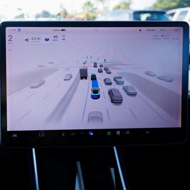 Tesla droht wegen seiner Autopilot-Werbung eine drastische Strafe in Frankreich.