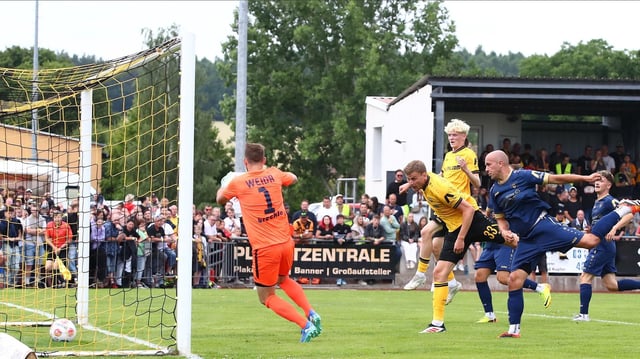 Tor für Dresden, Christoph Daferner (33, Dresden) trifft zum 0:2