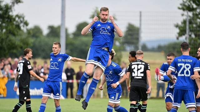 Willkommen auf Mertes Acker! Hannover 96 hat das erste Testspiel der Vorbereitung mit 3:0 gewonnen.