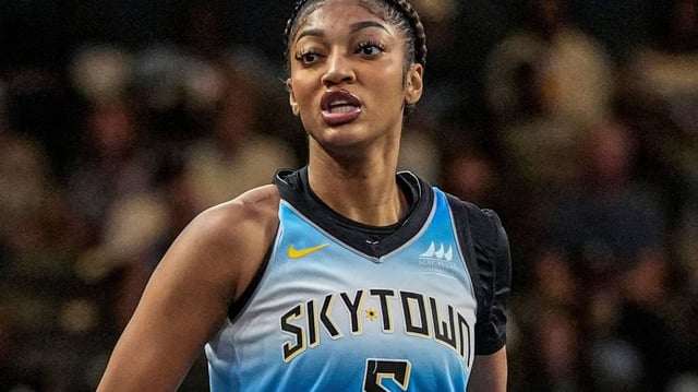 Chicago Sky forward Angel Reese (5).  Dale Zanine-Imagn Images