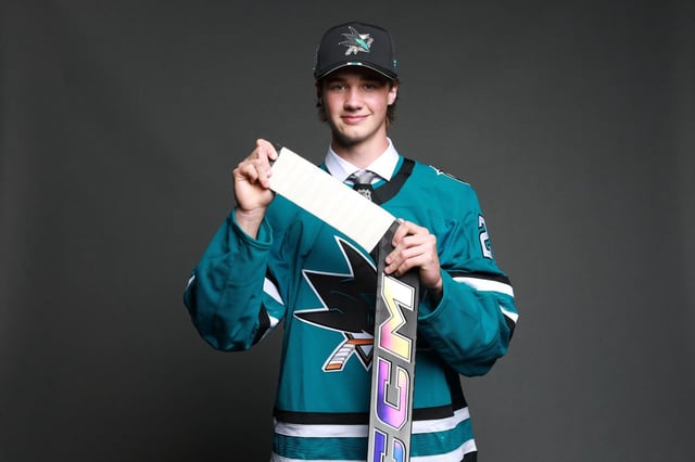 Joshua Ravensbergen poses for a portrait after being drafted by the San Jose Sharks with the thirtieth overall pick during the first round of the 2025 Upper Deck NHL Draft at JW Marriott Los Angeles L.A. LIVE on June 27, 2025 in Los Angeles, California. (Photo by Matt Winkelmeyer/Getty Images)