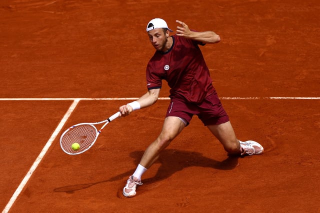 Tennis - French Open - Roland Garros, Paris, France - June 2, 2025 Netherlands' Tallon Griekspoor in action during his fourth round match against Germany's Alexander Zverev REUTERS/Lisi Niesner