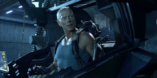 Stephen Lang as Quaritch inside a machine in Avatar