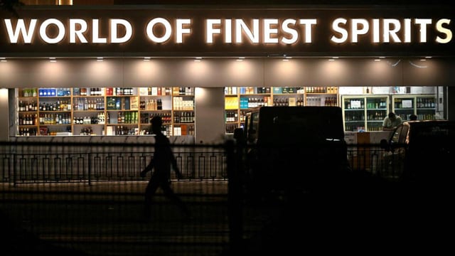 A liquor store in Delhi. (AFP)