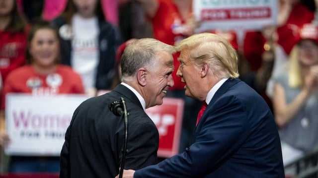 Thom Tilis and Donald Trump in 2020. Photo: Al Drago/Bloomberg via Getty Images