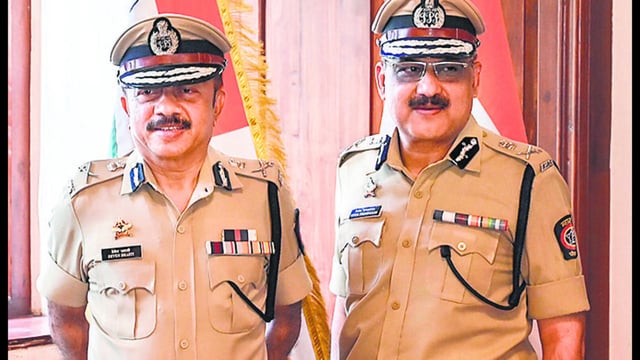 Mumbai, India. Apr 30, 2025: Deven Bharti IPS officer of the 1994 batch took charge as Mumbai Police commissioner from outgoing police Commissioner Vivek Phansalkar at Mumbai Police headquarters in Mumbai. Mumbai, India.Apr 30, 2025. (Photo by Raju Shinde/HT Photo) (Hindustan Times)