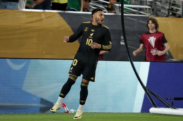 Jun 28, 2025; Glendale, Arizona, USA; Mexico forward Alexis Vega (10) celebrates after scoring a goal against Saudi Arabia in the second half during a quarterfinal match of the 2025 Gold Cup at State Farm Stadium. Mandatory Credit: Rick Scuteri-Imagn Images