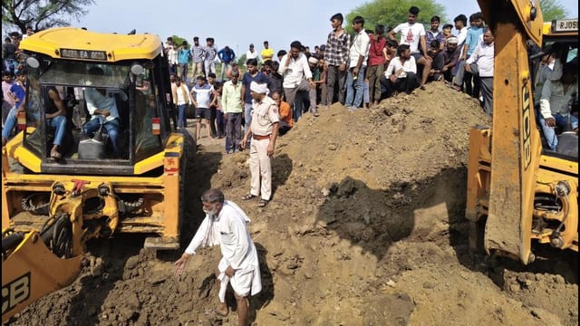 Villagers from Jangi Ka Nagla, Uttu and other villages had reached to take soil that was being dug at the site. (Sourced/HT)