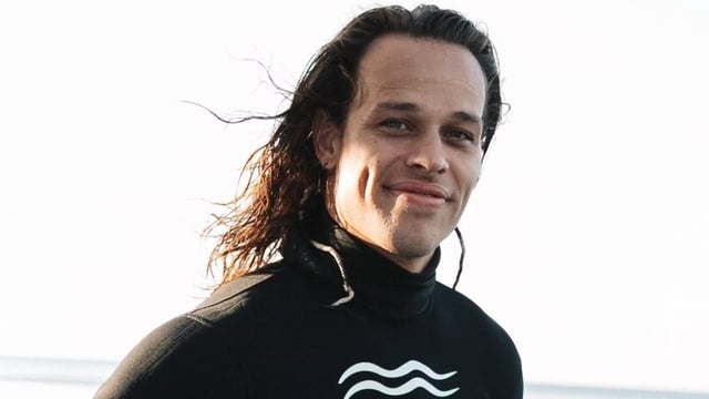  Tanner Mansell has over 20 years of ocean experience, including five years in shark photography and videography