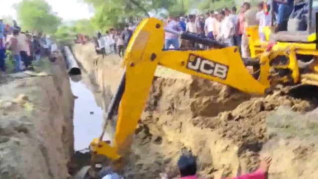 4 labourers die in mudslide during pipeline excavation in rain-hit Rajasthan's Bharatpur.