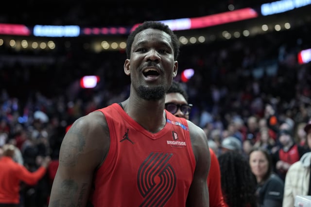 Deandre Ayton #2 of the Portland Trail Blazers celebrates a 121-119 win against the Phoenix Suns at Moda Center on February 03, 2025 in Portland, Oregon.