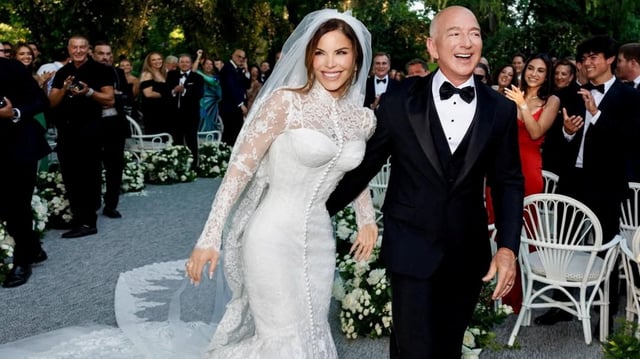 Vogue Italia’s Fashion News & Wedding Editor Laura Tortora shared about Jeff Bezos's eagerness for Lauren Sánchez's wedding dress