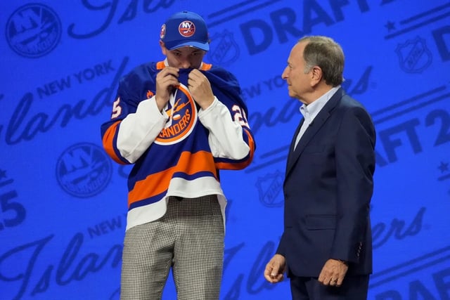 Matthew Schaefer, who was selected as the first overall pick to the New York Islanders in the first round of the 2025 NHL Draft at Peacock Theatre, dealt with a number of deaths in his personal life last year.