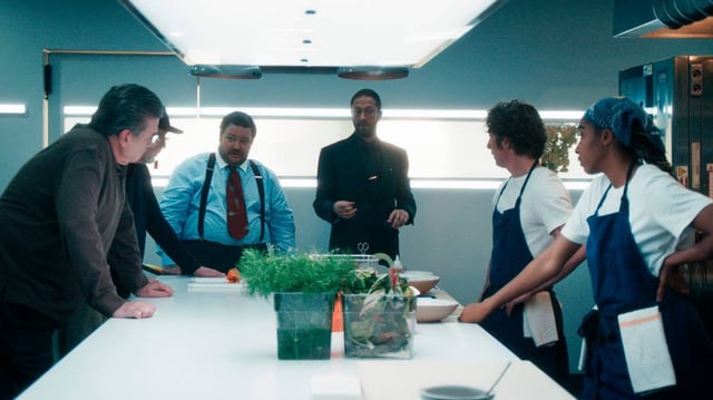 Season 4 of “The Bear” starts with the restaurant’s crew reaction to the Chicago Tribune review and how it will affect the restaurant. “They didn’t like the chaos,” Sydney says. (FX/TNS)