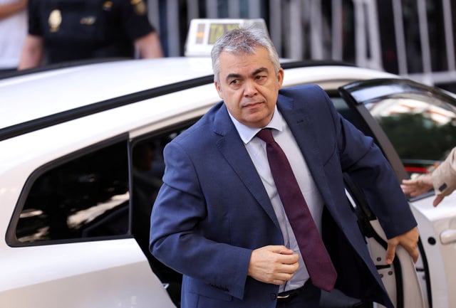 Former Spanish Socialist lawmaker Santos Cerdan arrives to testify before a Supreme Court investigating judge in an alleged corruption case affecting the ruling Socialist Party in Madrid, Spain, June 30, 2025. REUTERS/Juan Medina