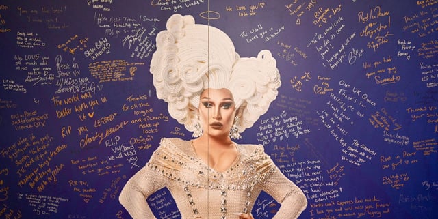 Fans shared messages for The Vivienne at DragCon UK. (Getty)
