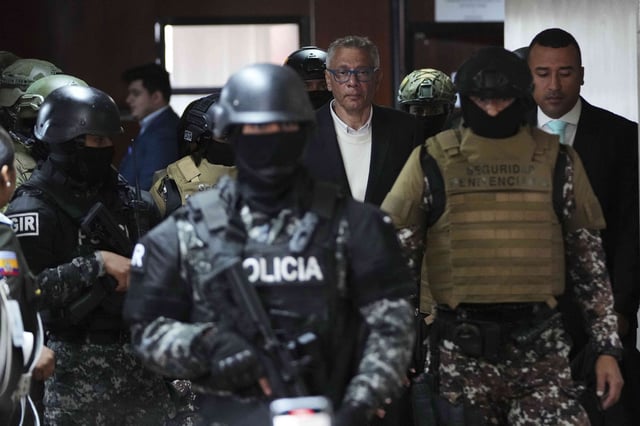 Former Vice President of Ecuador Jorge Glas enters court for his sentencing after he was convicted of embezzlement during his oversight of earthquake reconstruction in Quito, Ecuador, Monday, June 30, 2025. (AP Photo/Dolores Ochoa)