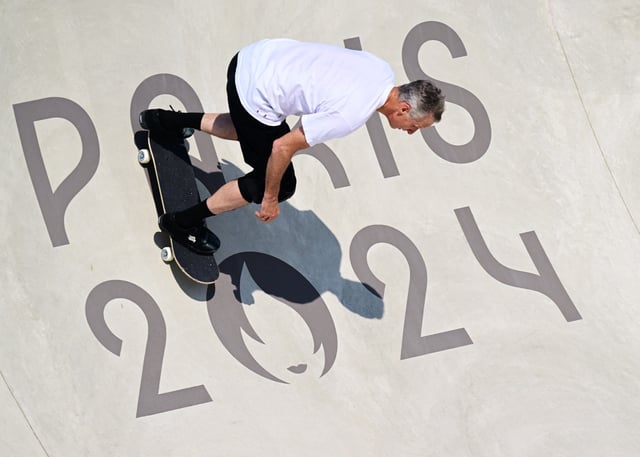 Paris 2024 Olympics - Skateboarding - Men's Street Prelims - La Concorde 3, Paris, France - July 29, 2024. Professional skateboarder Tony Hawk of United States in action on the skate park before the heats. REUTERS/Angelika Warmuth/File Photo