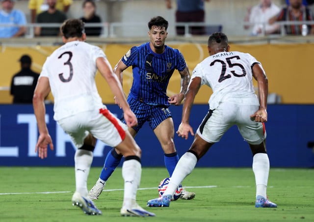 Soccer Football - FIFA Club World Cup - Round of 16 - Manchester City v Al Hilal - Camping World Stadium, Orlando, Florida, U.S. - June 30, 2025 Al Hilal's Marcos Leonardo in action with Manchester City's Ruben Dias and Manuel Akanji IMAGN IMAGES via Reuters/Nathan Ray Seebeck
