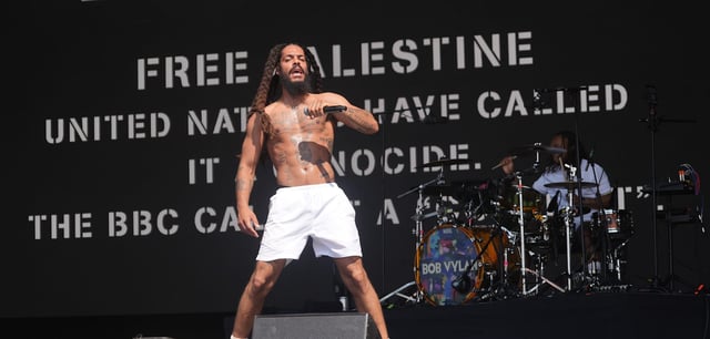 Auftritt von Bob Vylan beim Glastonbury-Festival