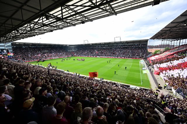 Hamburgs Pokalsieger Eintracht Norderstedt spielt sein Pokalspiel gegen St. Pauli am Millerntor.