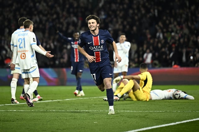 Ce qui était considéré en fin de saison dernière comme un plan B hautement hasardeux est devenu l’unique issue de secours du football français, à présent.