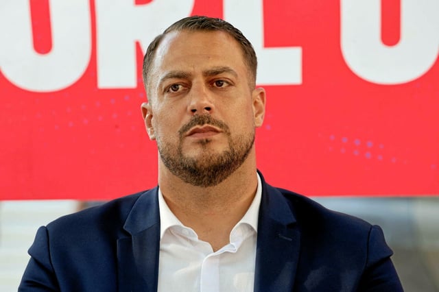 À l'occasion de cet entretien, Sébastien Delogu n'a eu aucun mot pour l’écrivain franco-algérien Boualem Sansal ni pour Christophe Gleizes.
