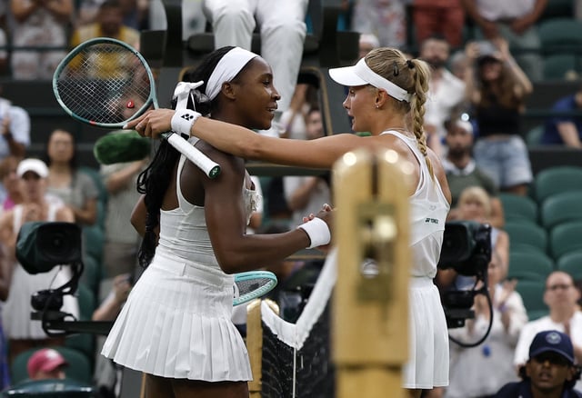 Tennis - Wimbledon - All England Lawn Tennis and Croquet Club, London, Britain - July 1, 2025 Ukraine's Dayana Yastremska and Coco Gauff of the U.S. embrace after their first round match REUTERS/Stephanie Lecocq