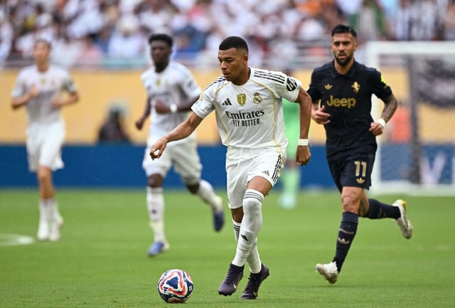 L'attaquant français du Real Madrid Kylian Mbappe a effectué ses premières minutes dans la Coupe du monde des clubs lors de la victoire en 8e de finale face à la Juventus Turin (1-0), le 1er juillet 2025 à Miami
