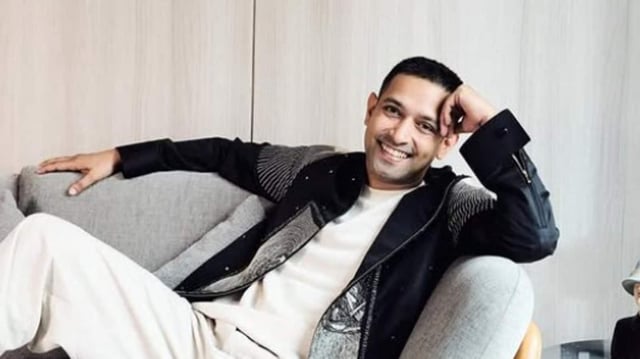 Vikrant Massey recalls spending 60K for rented clothes per day.
