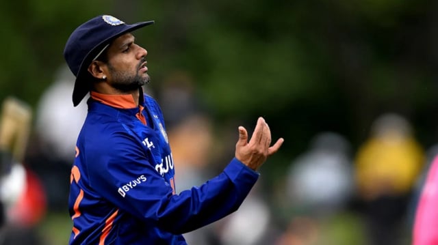Shikhar Dhawan opens up on the various phases of his cricket career in an exclusive chat with Hindustan Times