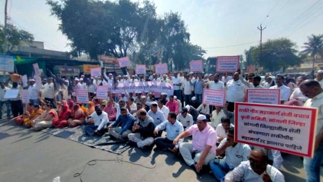 Shaktipeeth Expressway stir: Farmers from 12 districts block roads, hwys