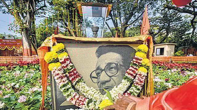 The government had decided to erect a memorial – the Balasaheb Thackeray Rashtriya Smarak Memorial – in honour of Thackeray in view of his contributions to the political landscape of the state, particularly in Mumbai. (Kunal Patil/HT Photo)