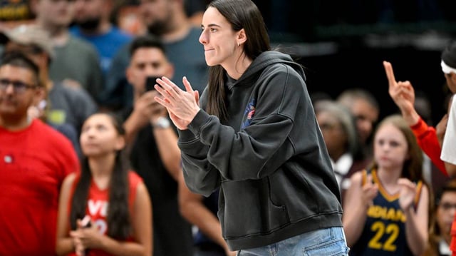 Indiana Fever guard Caitlin Clark (22).