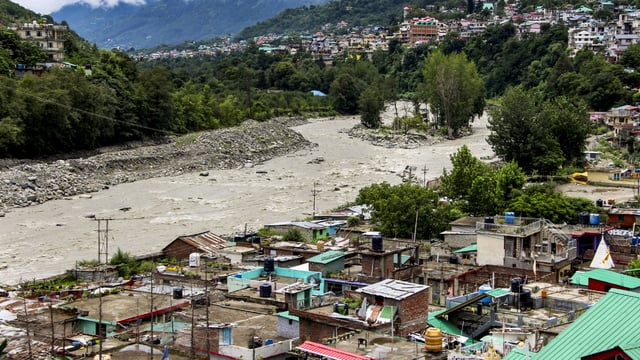 Red Alert as Beas River Swells in Mandi, But Himachal Dams Remain Within Safe Limits, Say Officials